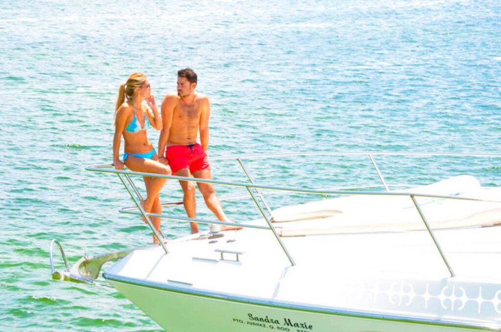 Best romantic experience for couple 2020 in Cancun - yacht